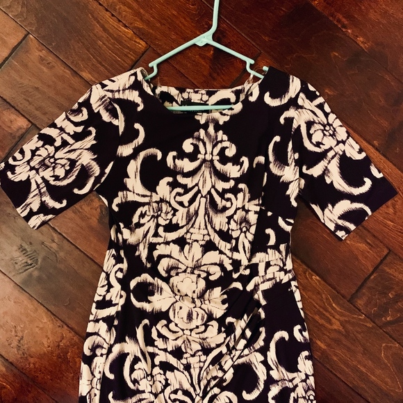 Black/White Pattern Short-Sleeved Dress, 10 Petite - Picture 3 of 5